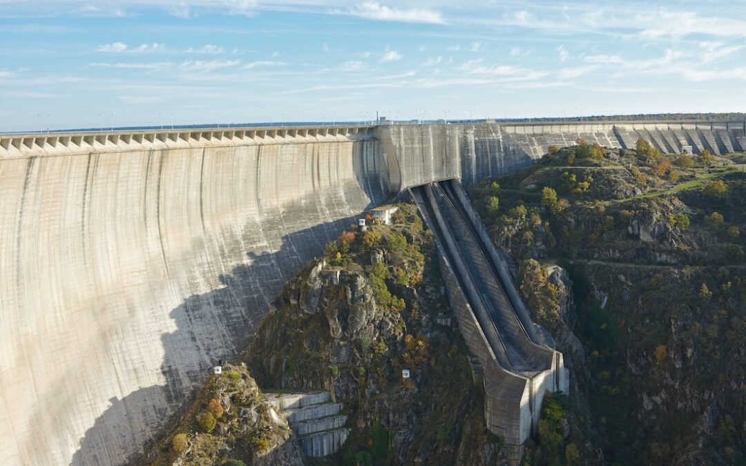 Maintenance of large components of hydropower plants